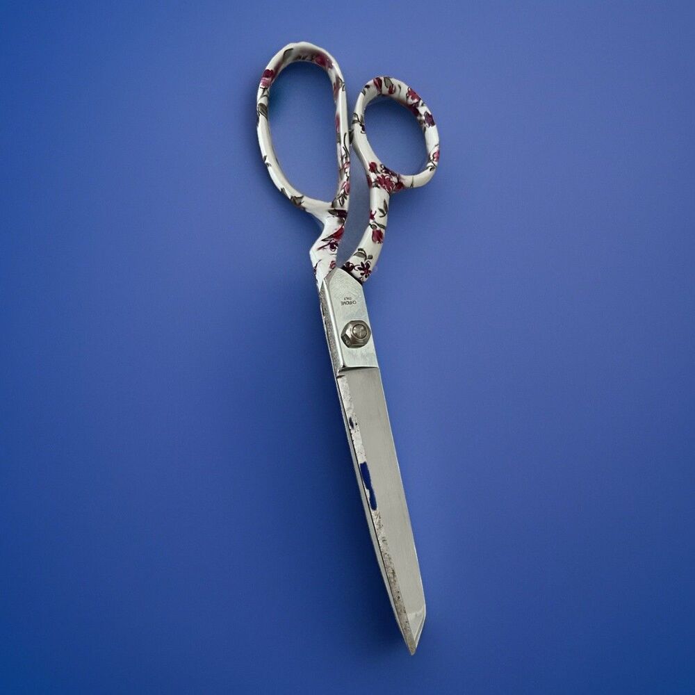 GINGHER DESIGNER SERIES - 8" DRESSMAKERS SHEARS - Right Hand #0034
